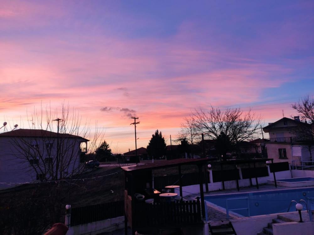 Estia Aparthotel Orestias Bagian luar foto